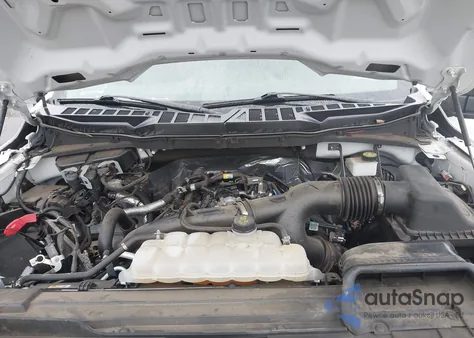 2023 Ford F-150 Xl z USA, uszkodzony, nr VIN 1FTMF1CP5PKG21800